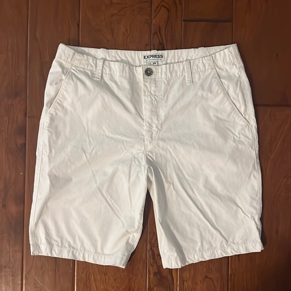 Express Shorts - white